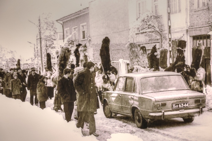 Банско се върна век назад по калдъръмените улици на времето