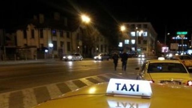 53-годишен  разхождал такси от Ноевци до Перник и отказал да плати, задържаха го
