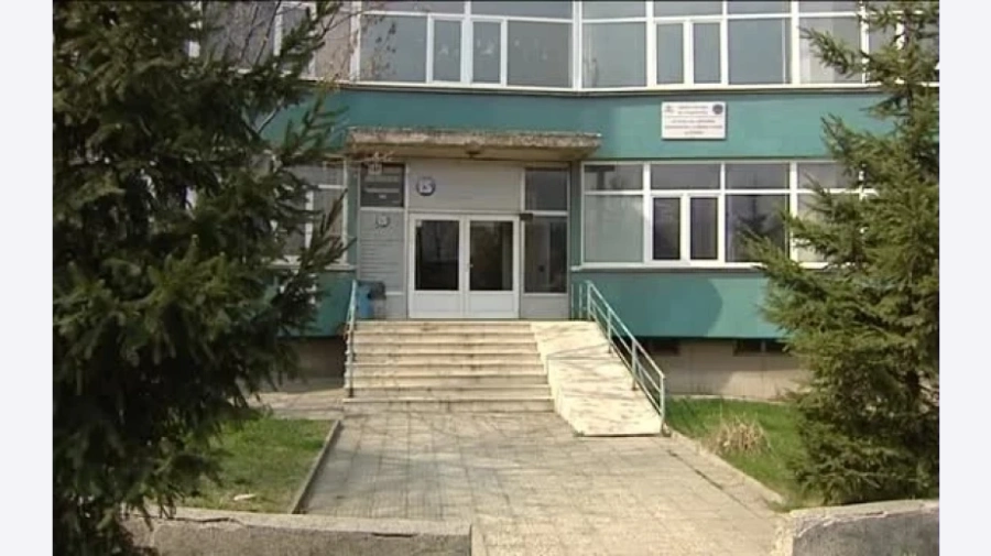 Двама служители от ДАИ Перник отстранени заради корупция