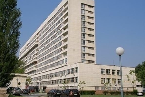 90–годишна пловдивчанка плати 4000 лева и три часа чака лекар да скъса смъртен акт на блъснато дете