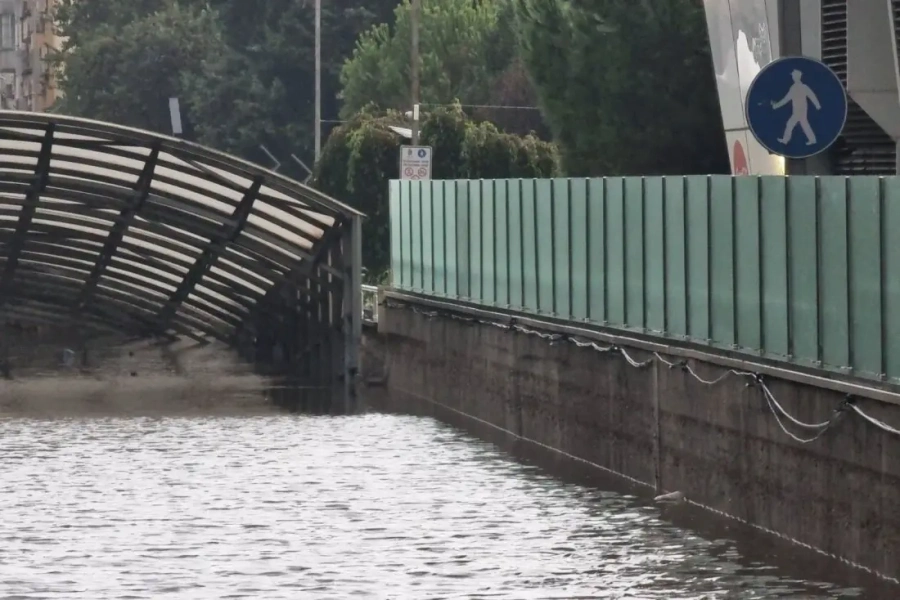 Частично бедствено положение и в община Бургас, евакуират \