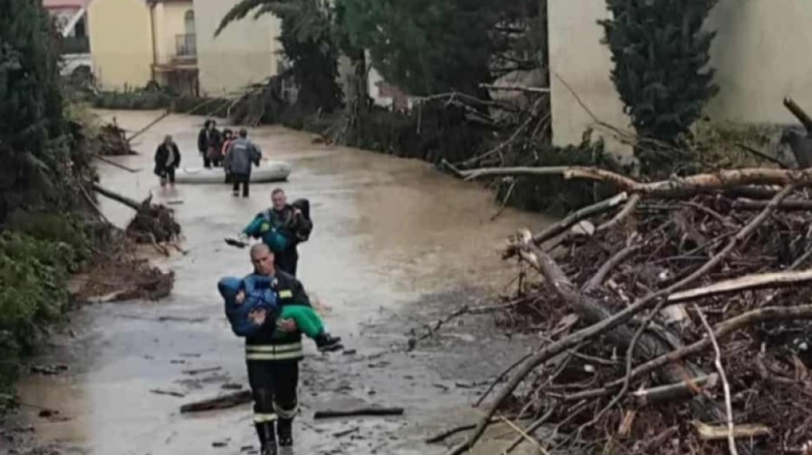 Даниел Митов: Трима са загиналите при наводнението в \