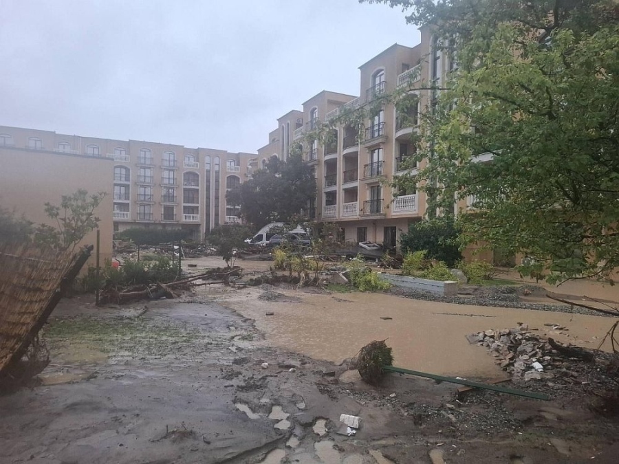 След опустошителния потоп: Общият брой на евакуираните в \