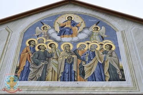 След векове тишина: Камбанен звън за света литургия събра вярващите в Николичевци