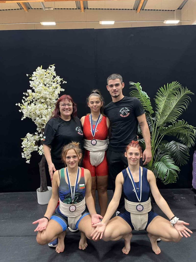 Младите състезатели от сумо клуб „Миньор“ спечелиха 6 отличия  за Перник от Европейското първенство