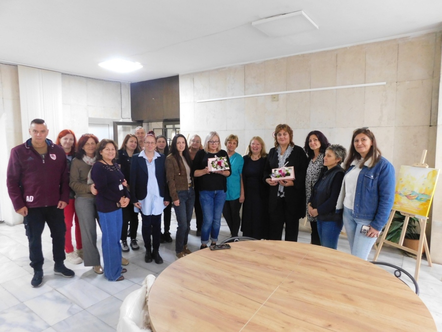 Юбилеи в библиотеката: Сашка Габерова и Лиляна Дякова отбелязаха лични празници в Благоевград