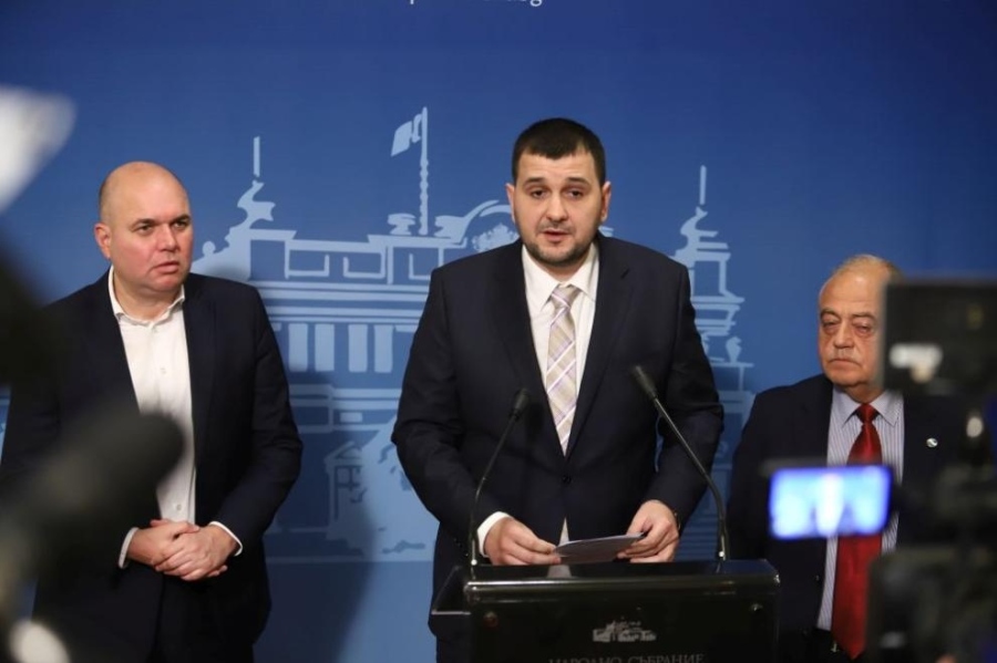 От ДБ предлагат да отпаднат почивните понеделници у нас