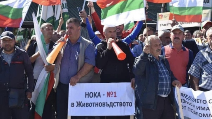 НОКА също поиска оставката на министър Тахов, но и на шефа на БАБХ