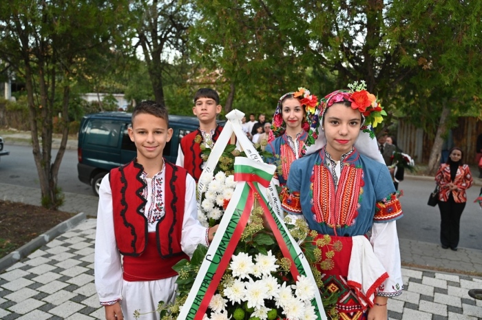 Симитли празнува 113 г. от Освобождението си с шествие и заря