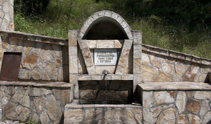 Световен рекорд! С над 1000 чешми с питейна вода Сатовча влезе в Гинес, туристите се леят