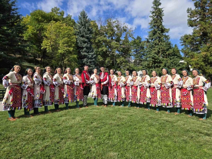  „Бански фукли“ завихри нова награда от фолклорния фестивал в Сандански