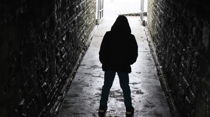 Маскиран нападна с чук прокурор до дома му в София