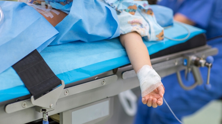 Тухлен зид се срути върху дете в Бургаско