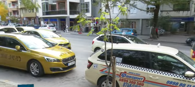 С 18 гласа „за”! Скочиха цените на такситата в Сандански