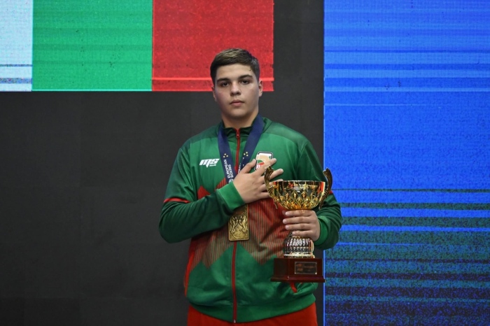 Злато за Самоков! Пресиян Генов е новият европейски шампион по бокс