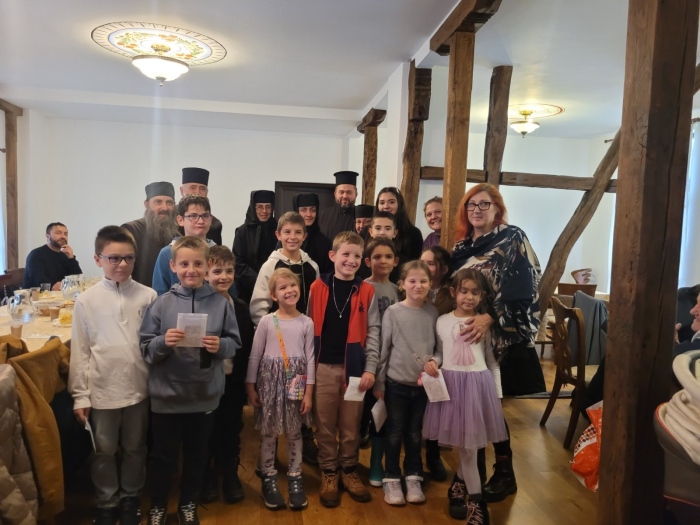 Малки поклонници се обогатиха духовно в Дивотинския манастир