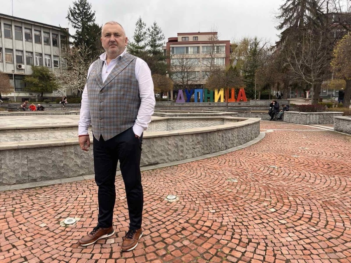 Председателят на групата на ГЕРБ в ОбС –Дупница Емил Гущеров напуска местния парламент