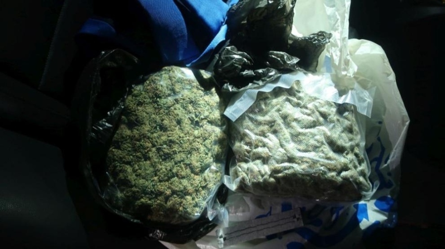 Арестуваха мъж от Петрич с близо 6 килограма канабис, скрит на три места  
