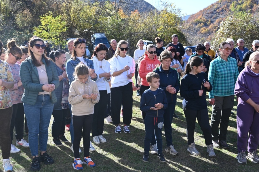 Стотици миряни почетоха Архангеловден край Коматинските скали