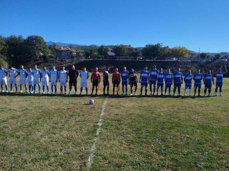 „Сините“ от Крупник се справиха с негостоприемството на ФК \