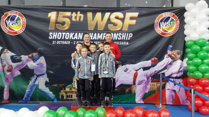 Йоан и Александър от СК „Дарис“ в Кюстендил грабнаха медали от Световното по шотокан