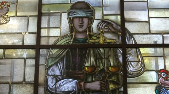 Съдят радомирец два пъти  за едно и също провинение, карал пиян и без книжка  