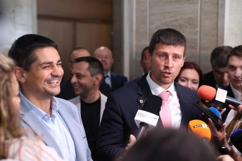 НС сезира ЦИК за незаконен депутат от \'\'Величие\'\'. Василев: В петък пирамидата приключва