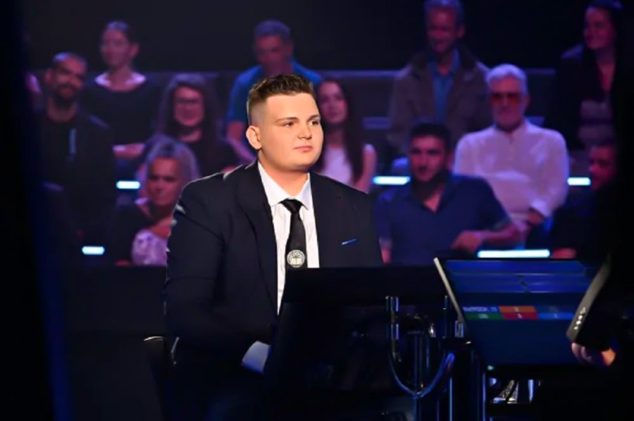 Десетокласникът Димитър Киков от СЕУ „Св. Паисий Хилендарски”  превзема  „Златната лига” на младите умове