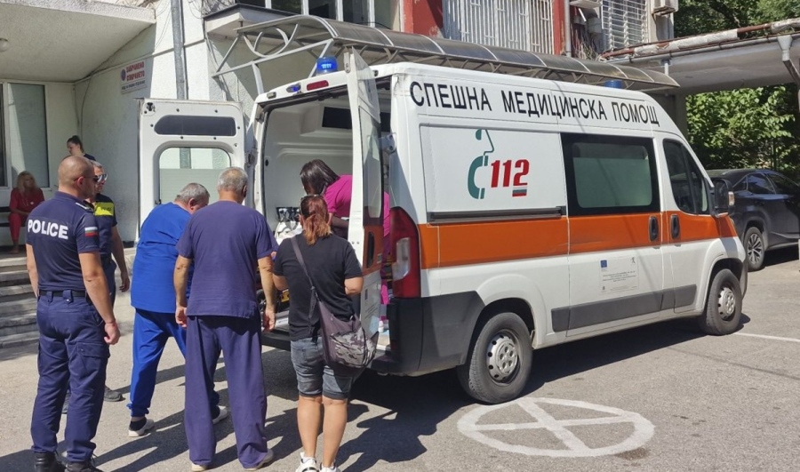 Два екипа хирурзи от МБАЛ Благоевград спасиха живота на жестоко наръганата жена, въпреки тежките травми