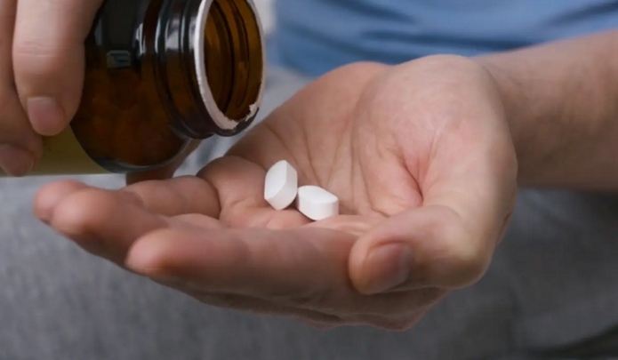 Анкета сред градското население: Всеки втори българин приема лекарство, всеки трети - хранителна добавка