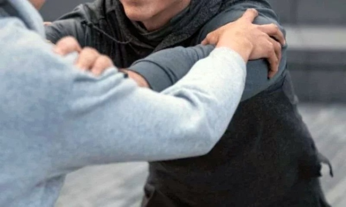 Съседи се биха зверски в Кюстендил, възрастен мъж е с тежки наранявания