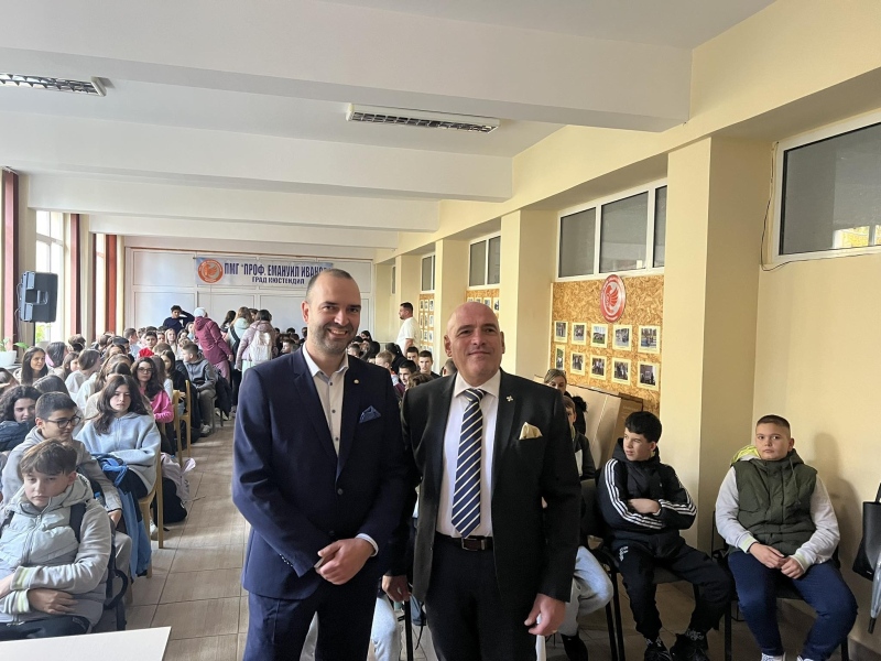 В Кюстендил учат децата как да се пазят от кибертормоз