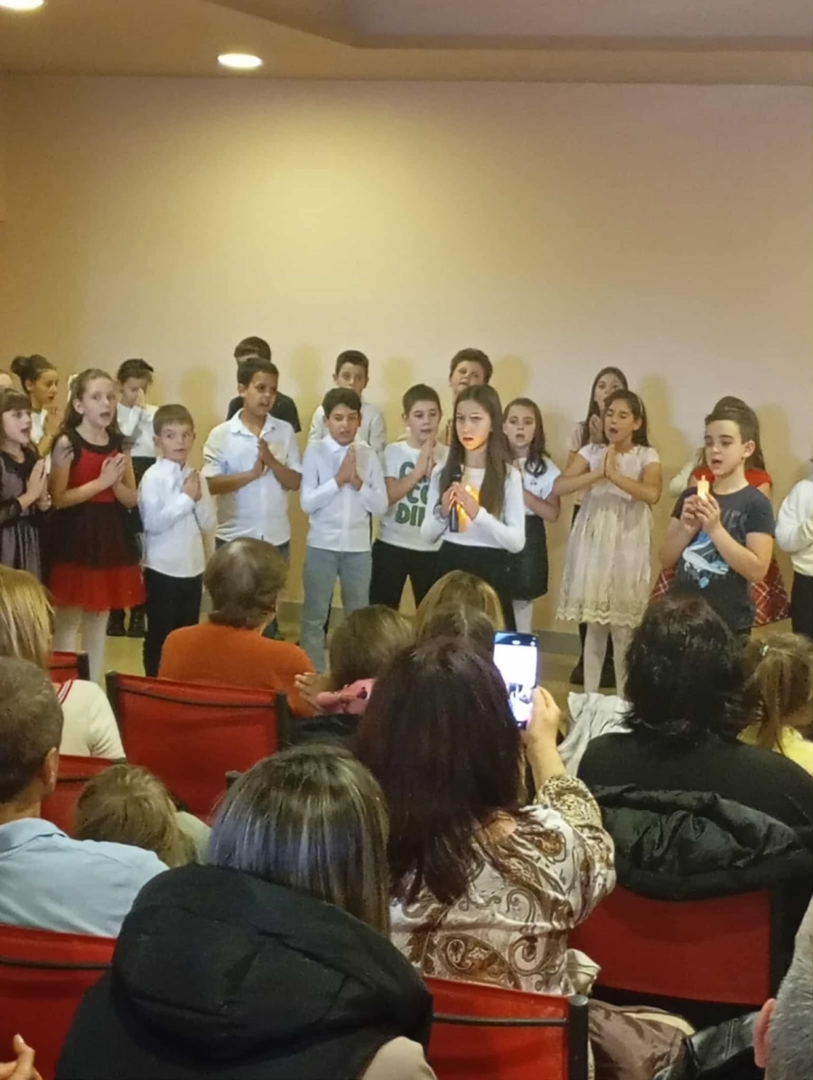  Духът на българското семейство оживя в Сапарева баня