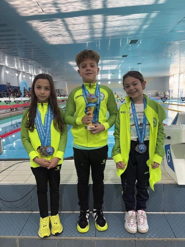 Малките „делфини” на  „Вихрен”- Сандански № 1 по медали