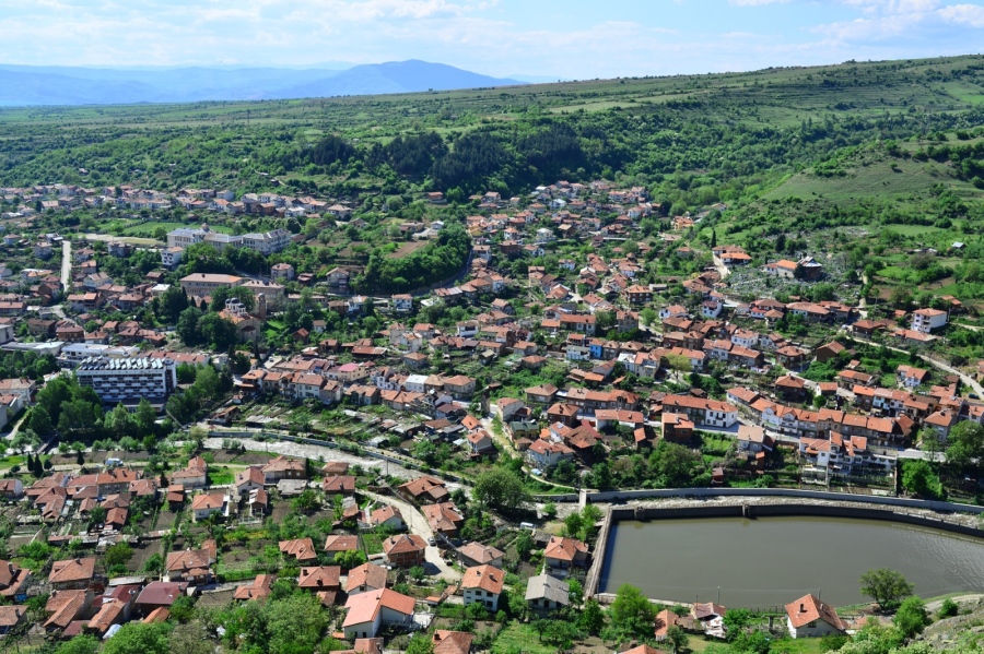 Авария на водопровод край Рила затруднява движението и остави града без вода