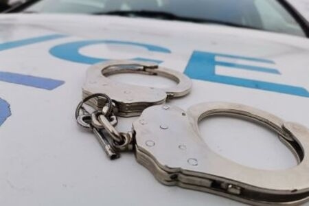 Криминално проявен седна надрусан зад волана и катастрофира в Перник