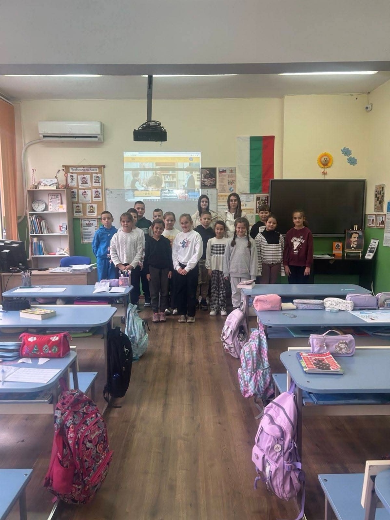 Ученическият съвет в  Долно Осеново с информационна кампания за популяризиране на линията за помощ 116 111