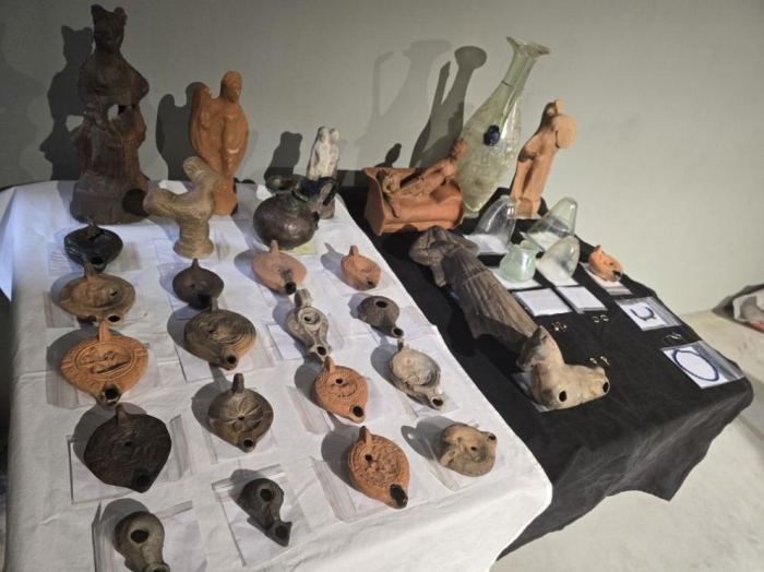 Над 1500 артефакта са открити при разкопките в античния град Хераклея Синтика