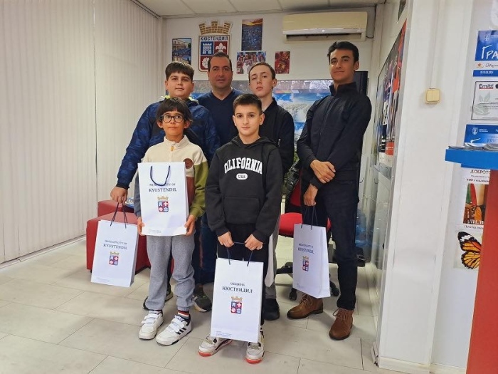 Млади репортери откриха културното богатство на Кюстендил