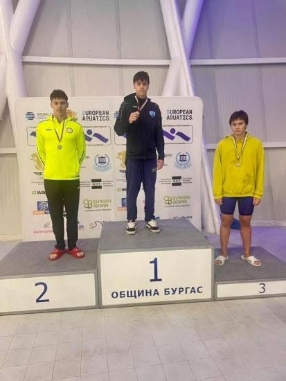 Блестящ Димитър Докузов от Симитли –грабна 3 бронза от държавното първенство по плуване