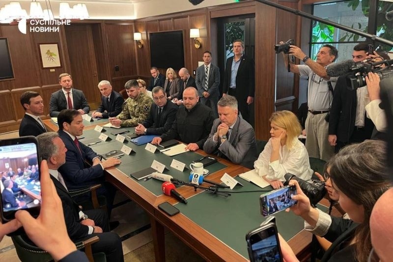 САЩ и Украйна определиха преговорите помежду си като успешни, споразумение все още няма