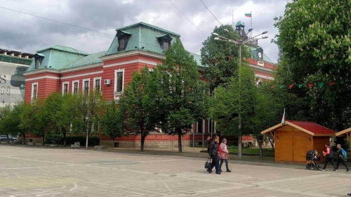 Кюстендил с проект за картотекиране и настаняване в общински жилища, близо 170 са чакащите