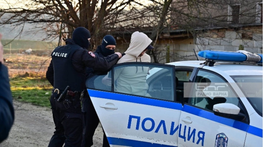 Иззеха количество канабис, банкови карти и екстази при полицейска операция в Кюстендил  