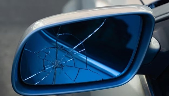 Арестуваха мъж от Гоце Делчев, изпотрошил с ръце огледалата на паркиран „Мерцедес\