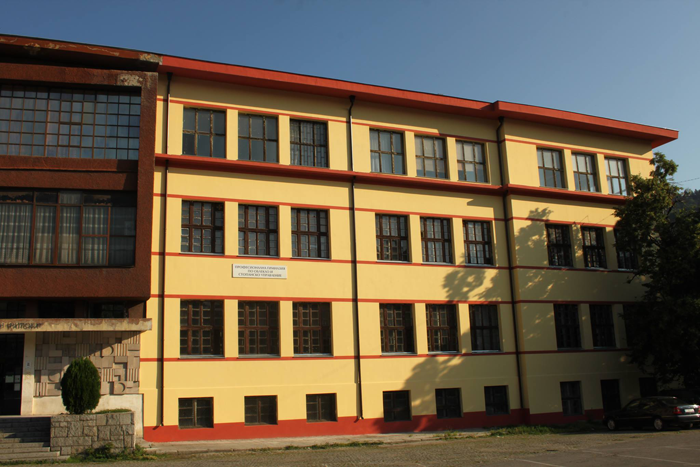 ПГОСУ в Дупница работи по проект за създаване на химн на училището