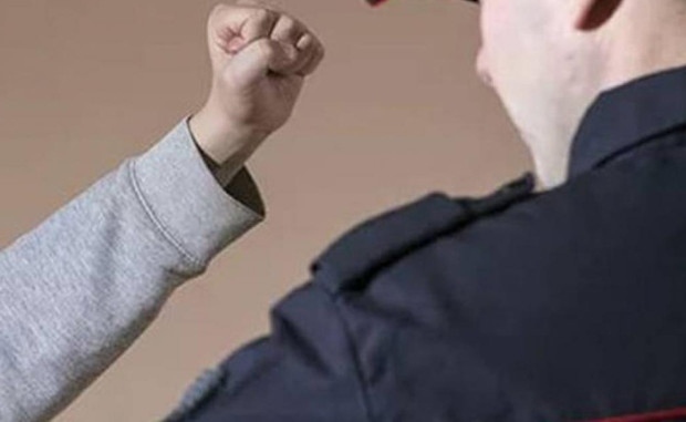 Условна присъда за кюстендилец нападнал, обиждал и заплашвал  полицай в сградата на Районното управление