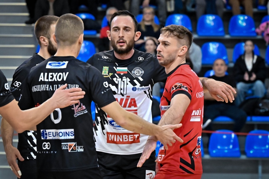 Локомотив Авиа  спечели драматично срещу Дея спорт в шампионата по волейбол