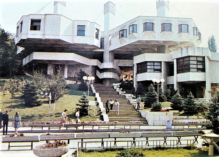 Почина първият директор на Младежкия дом в Дупница