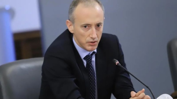 Тайно \'\'окръжно\'\' и скандал заради премахването на езиковите паралелки