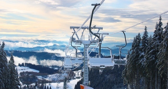 Мъж падна при ремонт на лифта в Боровец